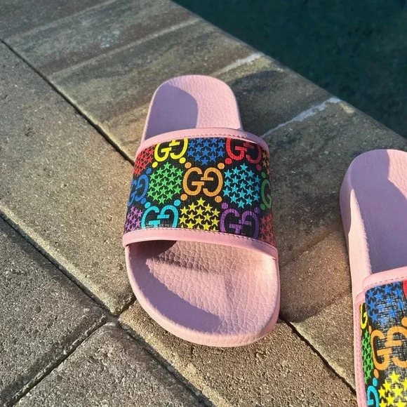 Gucci - Ultra Rare Pink GG Supreme Psychedelic Monogram Leather Slides - Picture 2 of 6